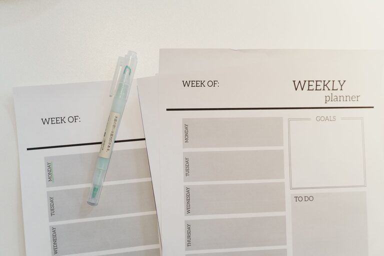 How to Set Realistic Weekly Goals for Success and Balance
